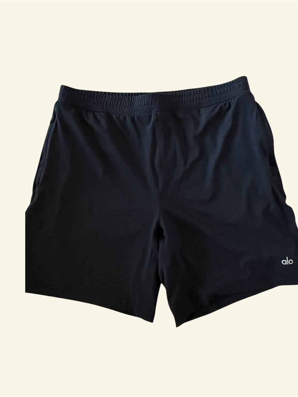 ALO Yoga Men’s Athletic Shorts in Black Size Large nwot